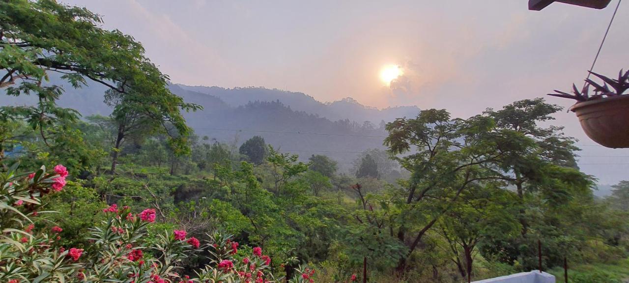 Karthik Resorts, Jeolikote Naini Tāl Exterior foto